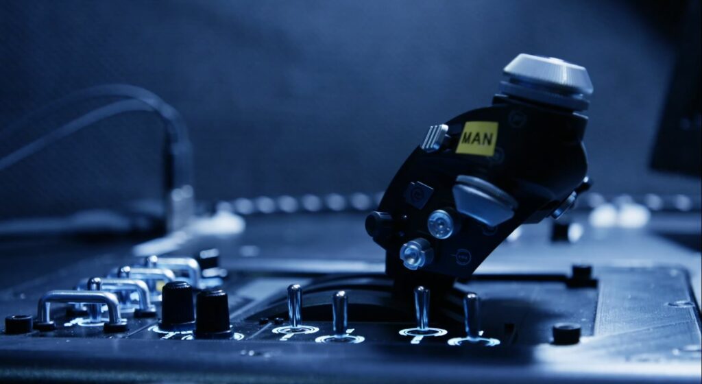 Schubregler im Robotic Motion Simulator